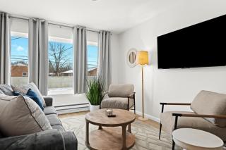 Stylish 1BR Upper Flat in the Heart of Royal Oak - Royal Oak - 3