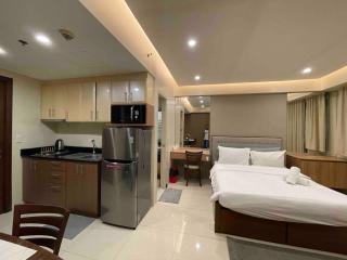 Cozy condo near NAIA T3 at Palm tree villa - Manila - 6