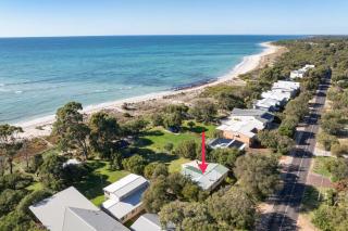 Barefoot Bungalow - Quindalup - 0