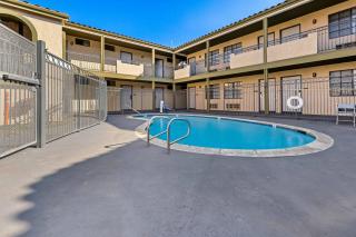 Rodeway Inn - Santa Ana - 8