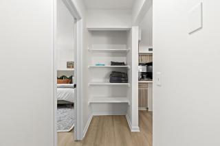 Charming 1BR Upper-Flat Unit in Royal Oak - Royal Oak - 6