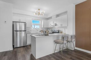LUXURY Designer Penthouse with Rooftop and Parking! - Niagara Falls - 4