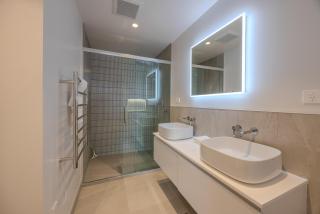 Luxurious Townhouse Just Minutes From Lake Wanaka - Wanaka - 4