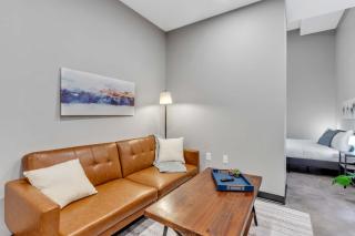 CozySuites Modern 1BR in Downtown Pitts #14 - Pittsburgh - 0