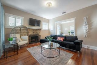 Historic & Cozy Bungalow by Downtown - Tampa - 0
