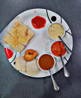 Hotel The Pacific - Ahmedabad - 2