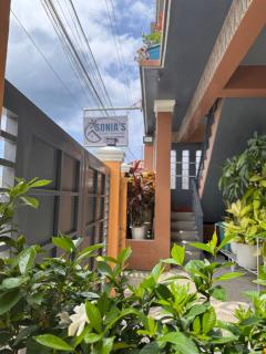 Comfy Stay with Wifi Netflix Kitchen Free Parking at Sonia's Island Stay - Virac - 1
