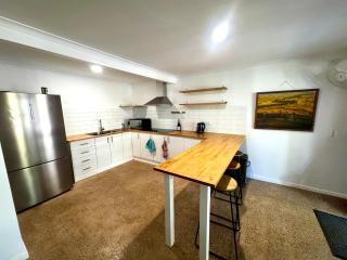 Modern Guesthouse in Ludmilla - Ludmilla - 5