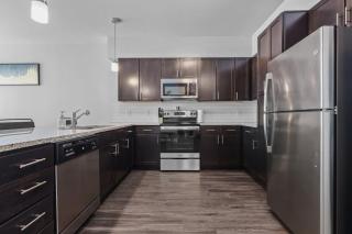 CozySuites Modern 1BR Nora Indianapolis #8 - Indianapolis - 4