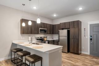 CozySuites - Penrose On Mass with pool and parking #12 - 5