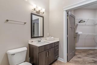 CozySuites - Penrose On Mass with pool and parking #9 - Indianapolis - 1