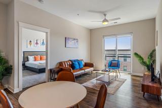 CozySuites - Penrose On Mass with pool & parking #2 - 9