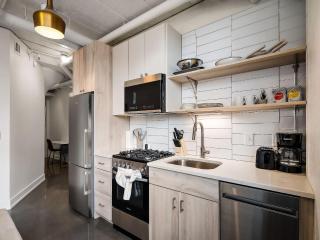 CozySuites NLG with pool bowling alley sauna #34 - Minneapolis - 3
