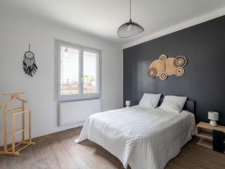 Maison rénovée pour 8 pers avec terrasse près des plages et activités - FR-1-50-141 - 3