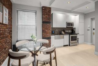 Bold NYC Stay in Fashionable Nolita - New York - 3