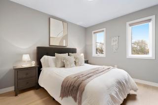 4BR Family Escape with BBQ and Parking Only 4 Mins to The Falls - Niagara Falls - 2