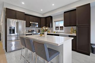 4BR Family Escape with BBQ and Parking Only 4 Mins to The Falls - Niagara Falls - 7