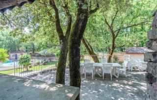 Cozy Home In Saint-Maximin-La-Sainte-Baume - 9