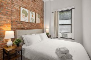 Stylish Retreat in Prime West Village Spot - New York - 1