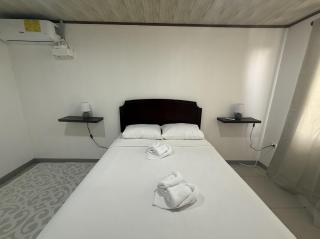 Zeus Guesthouse -Free SJO Airport Shuttle & Car Rental - La Garita - 5