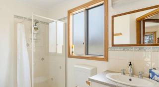 Grevillea 63 Burgar Rd Middleton - Linen Included - 4