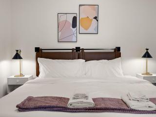 CozySuites NLG with pool bowling alley sauna #15 - Minneapolis - 8