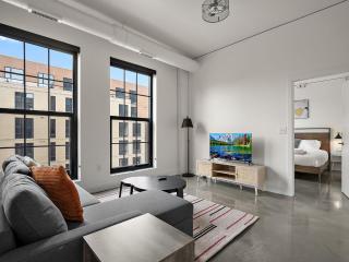 CozySuites NLG - Modern 2BR condo #15 - 9