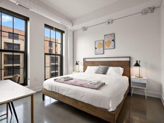 CozySuites NLG with pool bowling alley sauna #15 - Minneapolis - 5