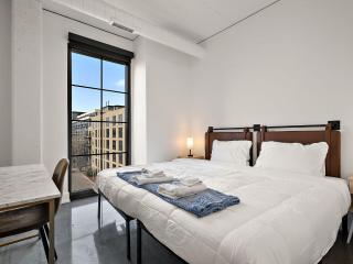 CozySuites NLG with pool bowling alley sauna #16 - Minneapolis - 5