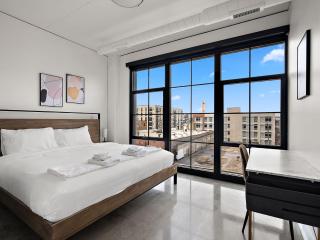 CozySuites NLG with pool bowling alley sauna #16 - Minneapolis - 3