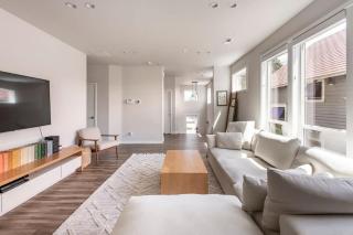 Comfy Family Home, Walkable Neighborhood + Patio! - Portland - 4