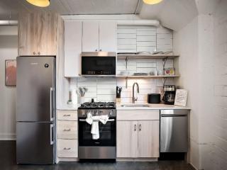 CozySuites NLG w pool bowling alley sauna #32 - Minneapolis - 3