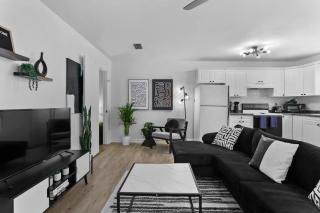 Zebra House - Close 2 all TampaBay has to offer - Tampa - 2
