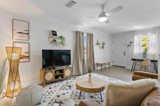 Boho Inspired Apt in the heart of Tampa Bay! - Tampa - 0