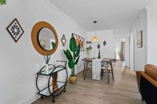 Boho Inspired Apt in the heart of Tampa Bay! - Tampa - 2