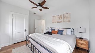 Spacious Modern Farmhouse w/ Private Patio & BBQ! - Tampa - 5