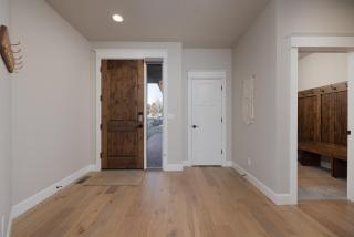 Hot-Tub - Modern 5BDR Family Retreat - Sleeps 11 - 1