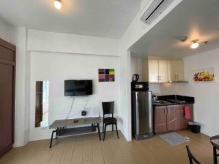 Tiny home near NAIA Terminal 3 - 4