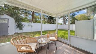 Comfy Modern Farmhouse Cottage w/ Private Patio! - Tampa - 6