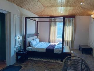 The IRIS Hotel - 8