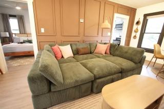 Walkable, Outdoor Oasis, BBQ, Firepit and Bocce Ball - 4