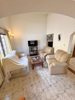 Casa Amplia en Ruta del vino - Luján de Cuyo - 4
