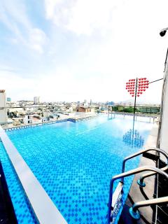 Louis Luxury Apartment & Hotel - 8