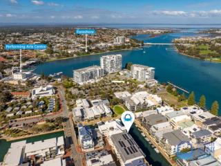 Coastal Canal Retreat in Mandurah - Mandurah - 0