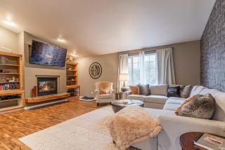 Hot Tub - Pool Table - Deck with Pilot Butte Views - Bend - 5
