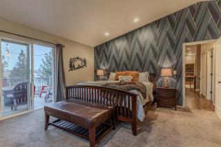 Hot Tub - Pool Table - Deck with Pilot Butte Views - Bend - 6