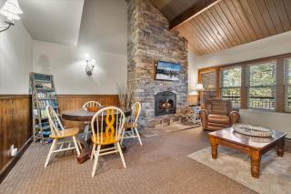 15 min from Mt Bachelor Condo in Resort - Bend - 7