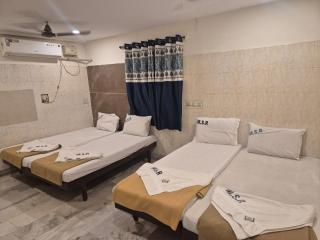MSR Lodge - Tirupati - 4