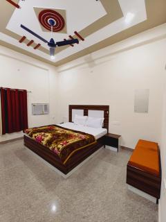 Shree Venktesh Nillyam 250 Mtr from Ram Janam bhumi - Ayodhya - 4