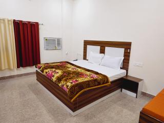 Shree Venktesh Nillyam 250 Mtr from Ram Janam bhumi - Ayodhya - 6